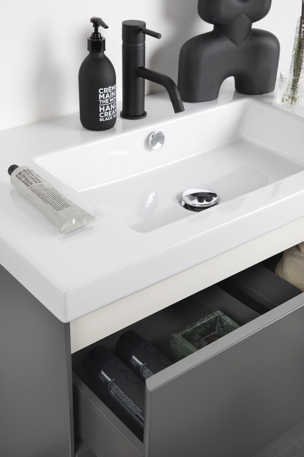 Baderomsinspirasjon Lessmore grønngrå