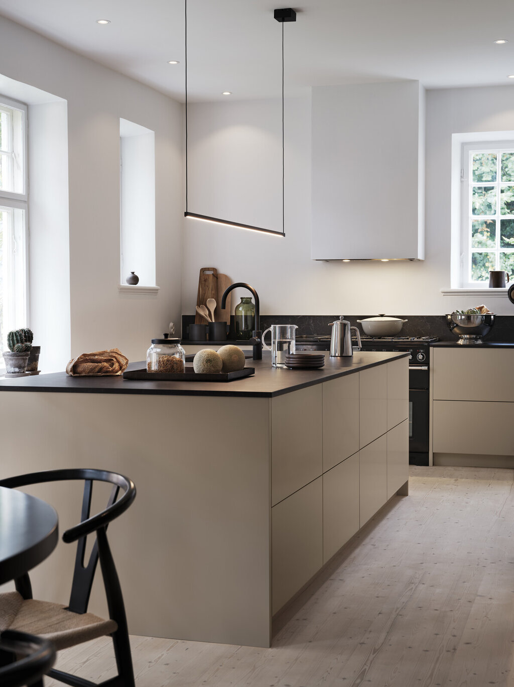 Kjøkkeninspirasjon Bistro østersbeige Kjøkkeninspirasjon Bistro østersbeige