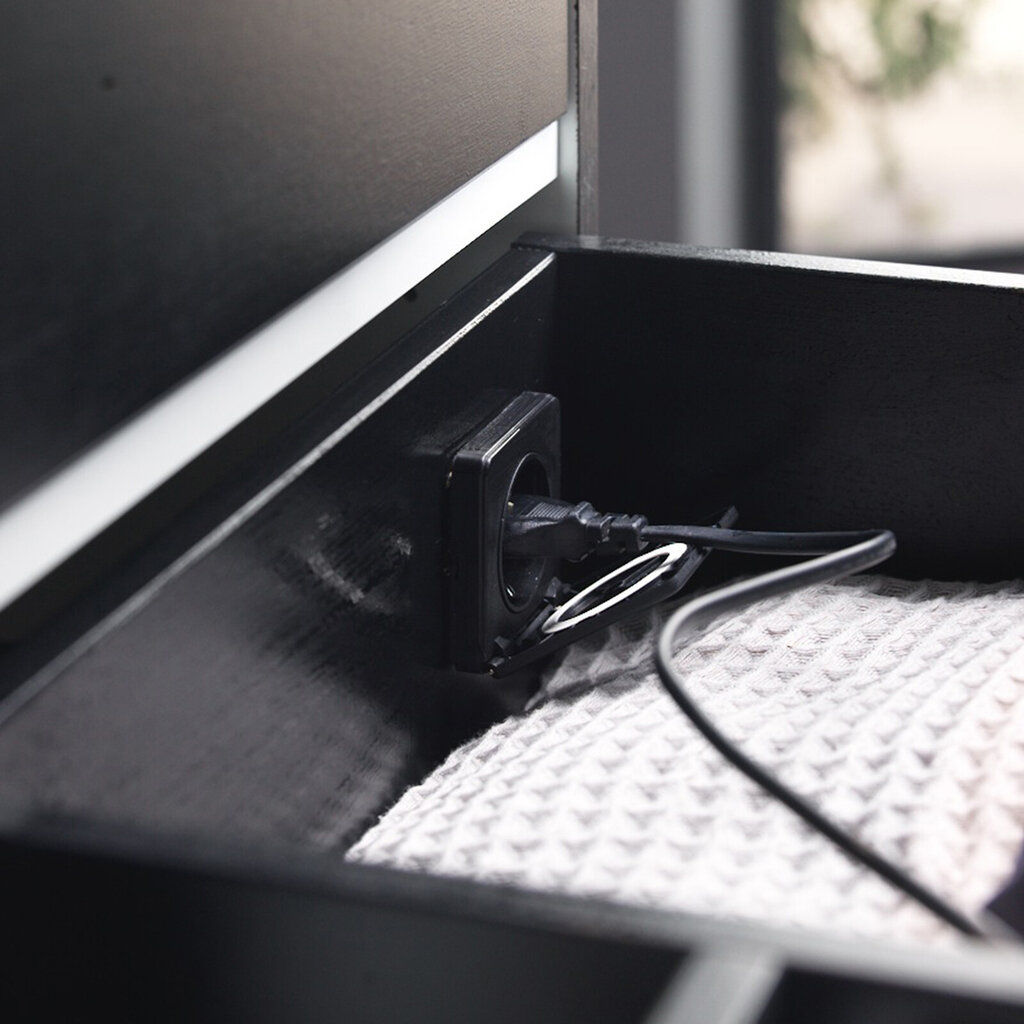 Stikkontakt skuffe svart