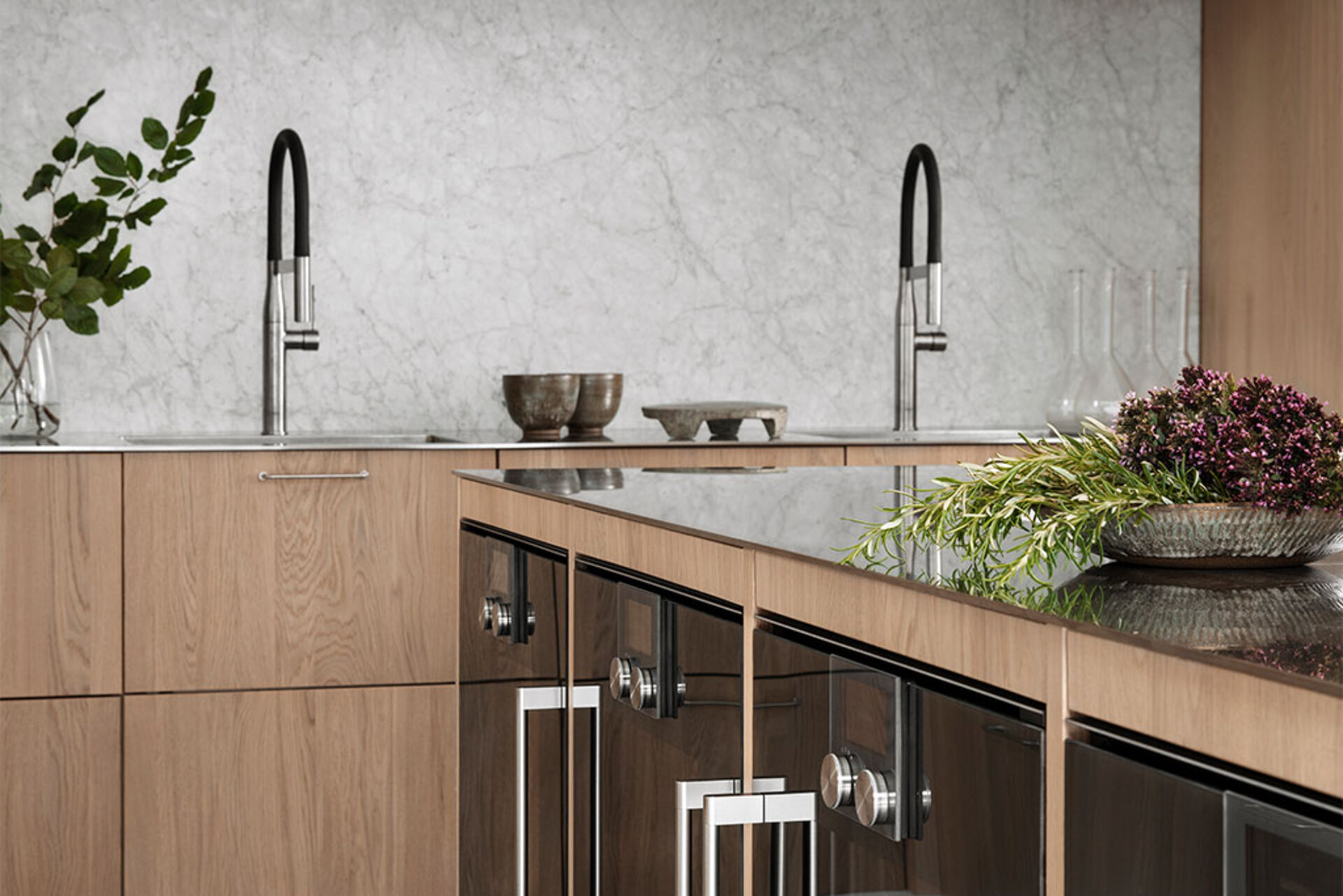 Benkeplater i rustfritt stål tåler det meste Benkeplater i rustfritt stål tåler det meste