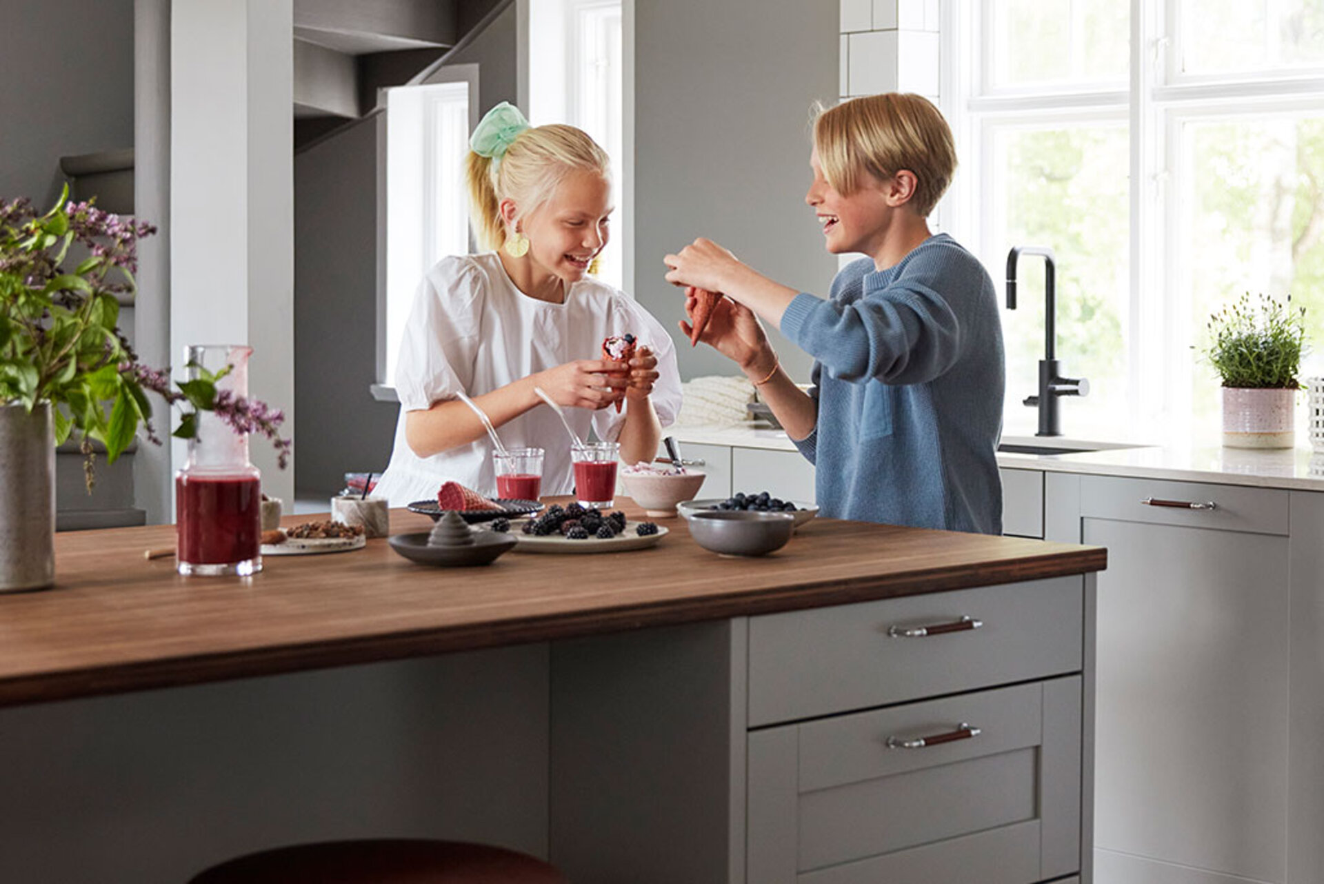 En benkeplate i tre er følsom for varme