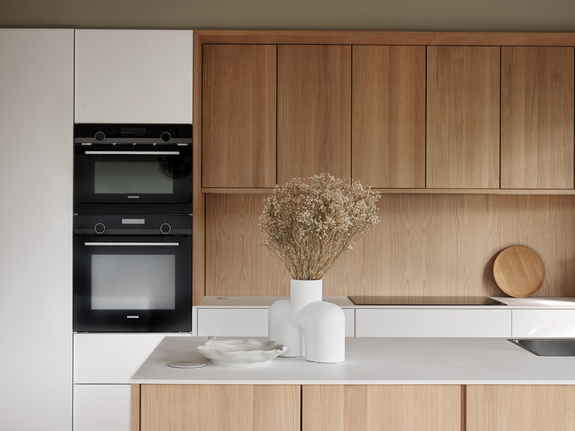 Kjøkkeninspirasjon Wood eik vitpigmentert og Bistro hvit Kjøkkeninspirasjon Wood eik vitpigmentert og Bistro hvit