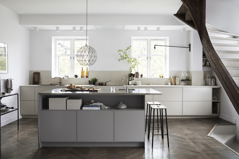 Kjøkkeninspirasjon Bistro østersbeige og varmgrå Kjøkkeninspirasjon Bistro østersbeige og varmgrå