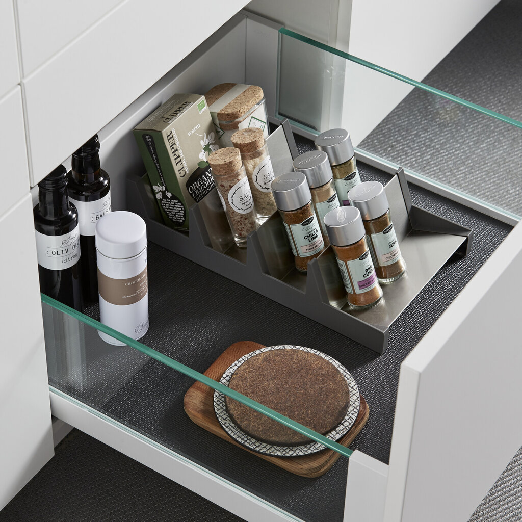 Krydderinnlegg uten boks i skuffe hvit glass