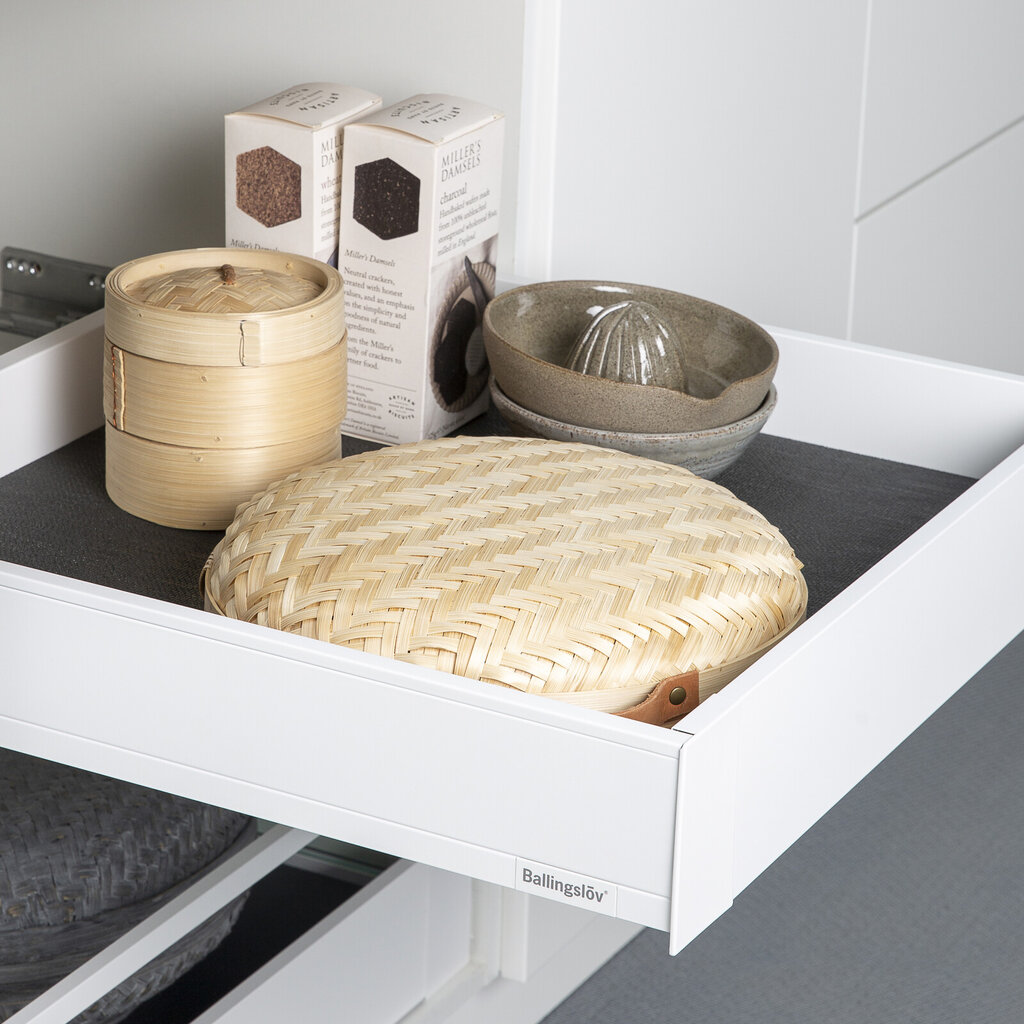 Bakke 60 hvit metall lav Bakke 60 hvit metall lav