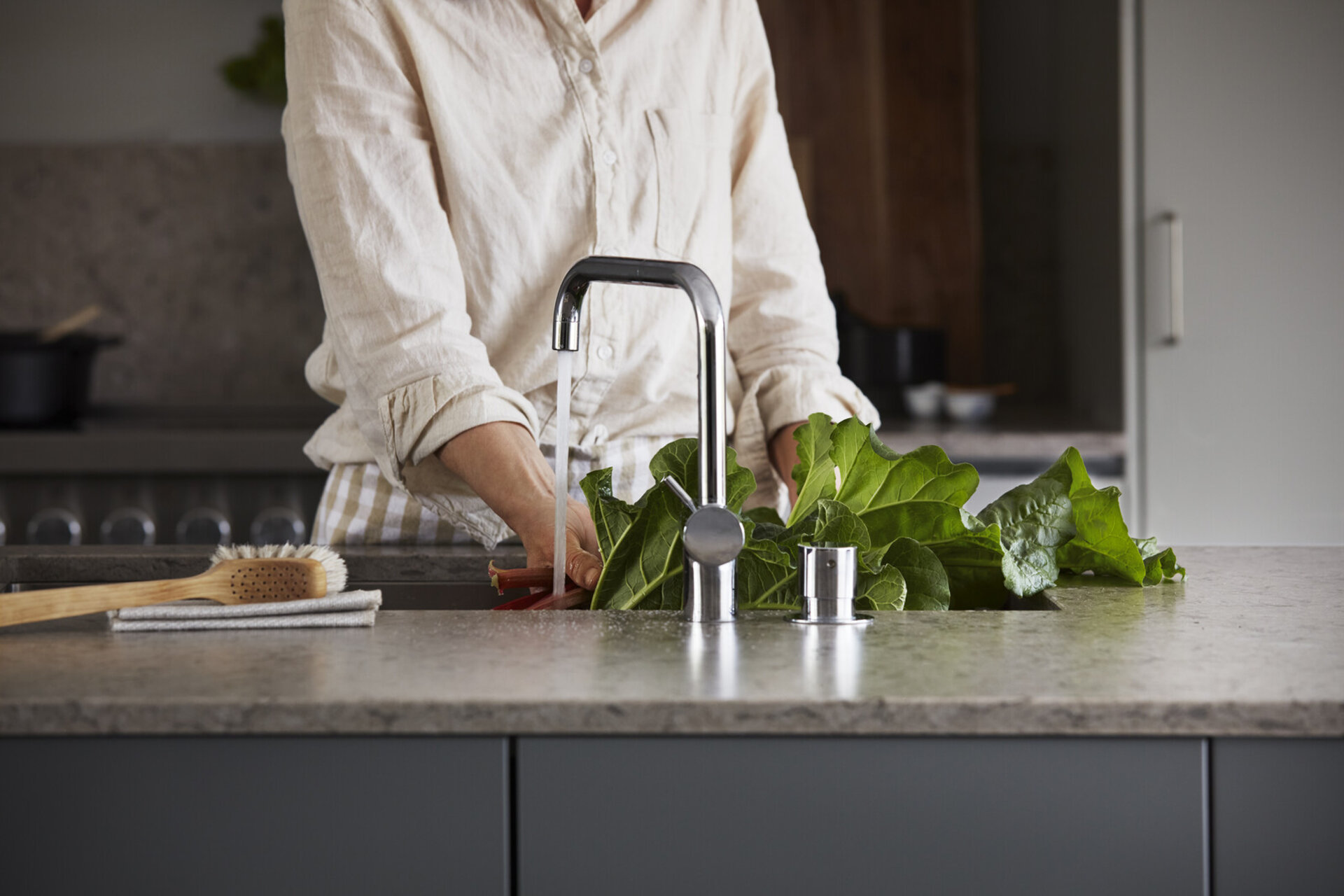 Kjøkkeninspiration Line varmgrå og Bistro grønngrå