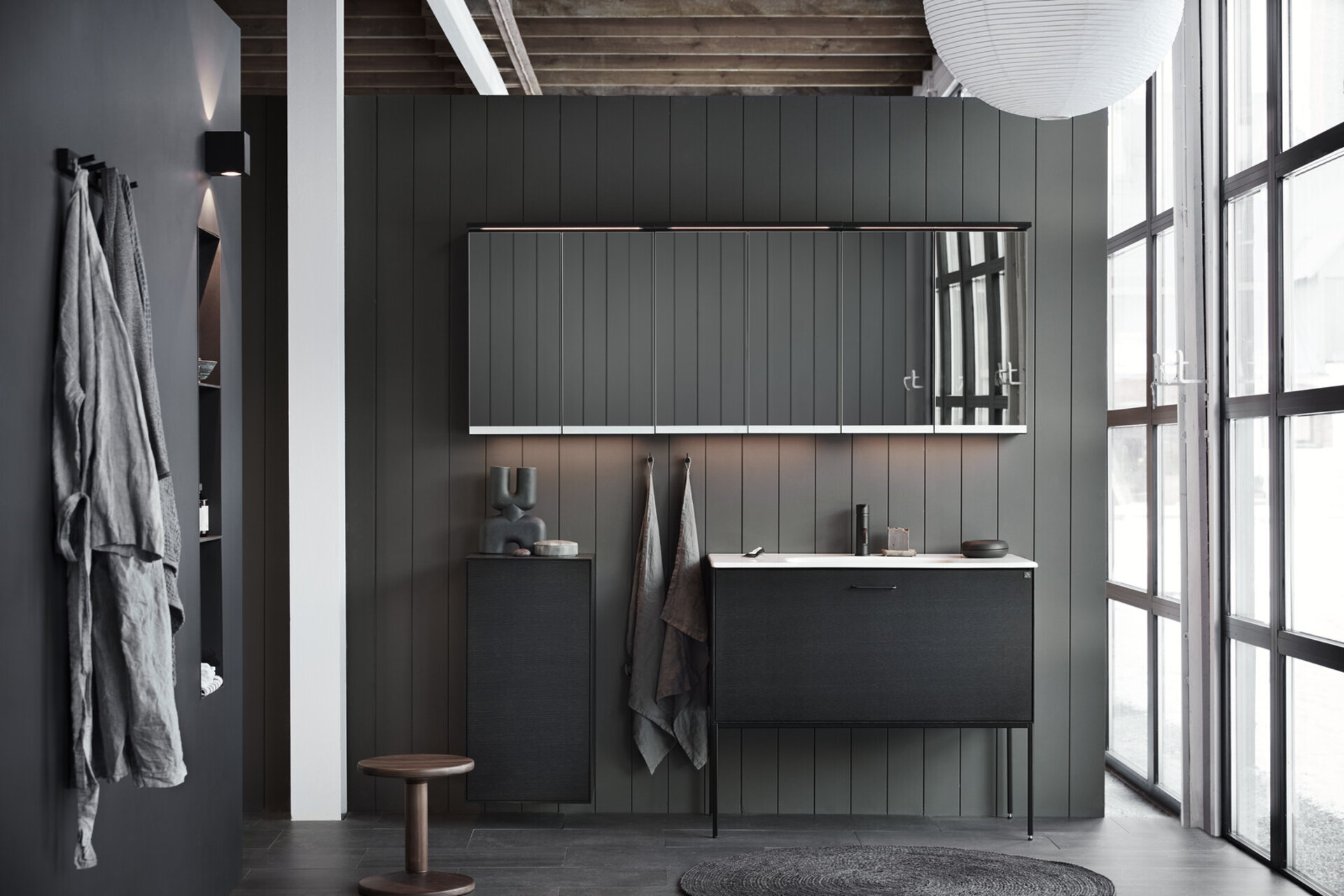 Baderomsinspirasjon Vanity eik svartbeis Baderomsinspirasjon Vanity eik svartbeis