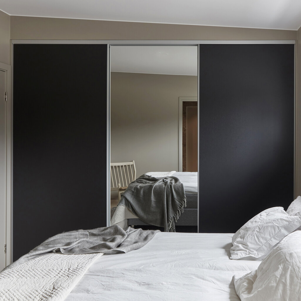 Garderobe skyvedører One