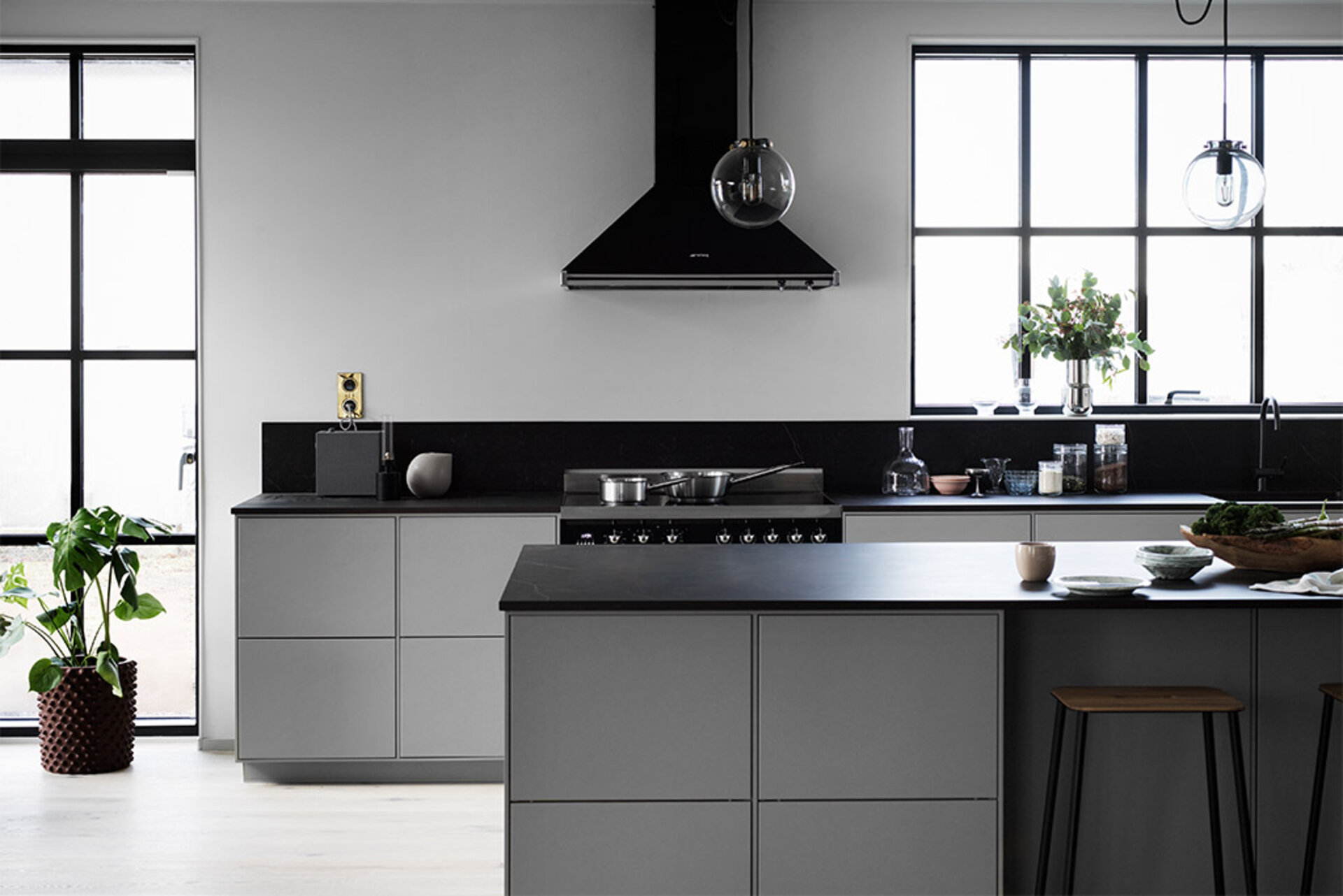 Glatte kjøkkendører