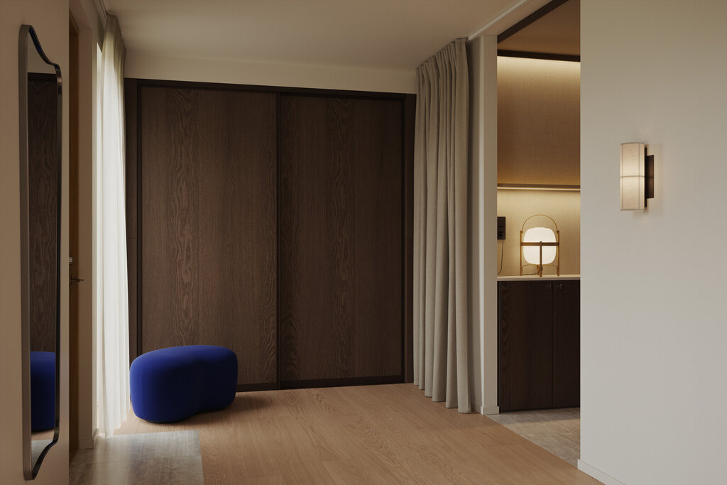 Garderobeinspirasjon Frontrow kaffebrun og Sintra mørk eik