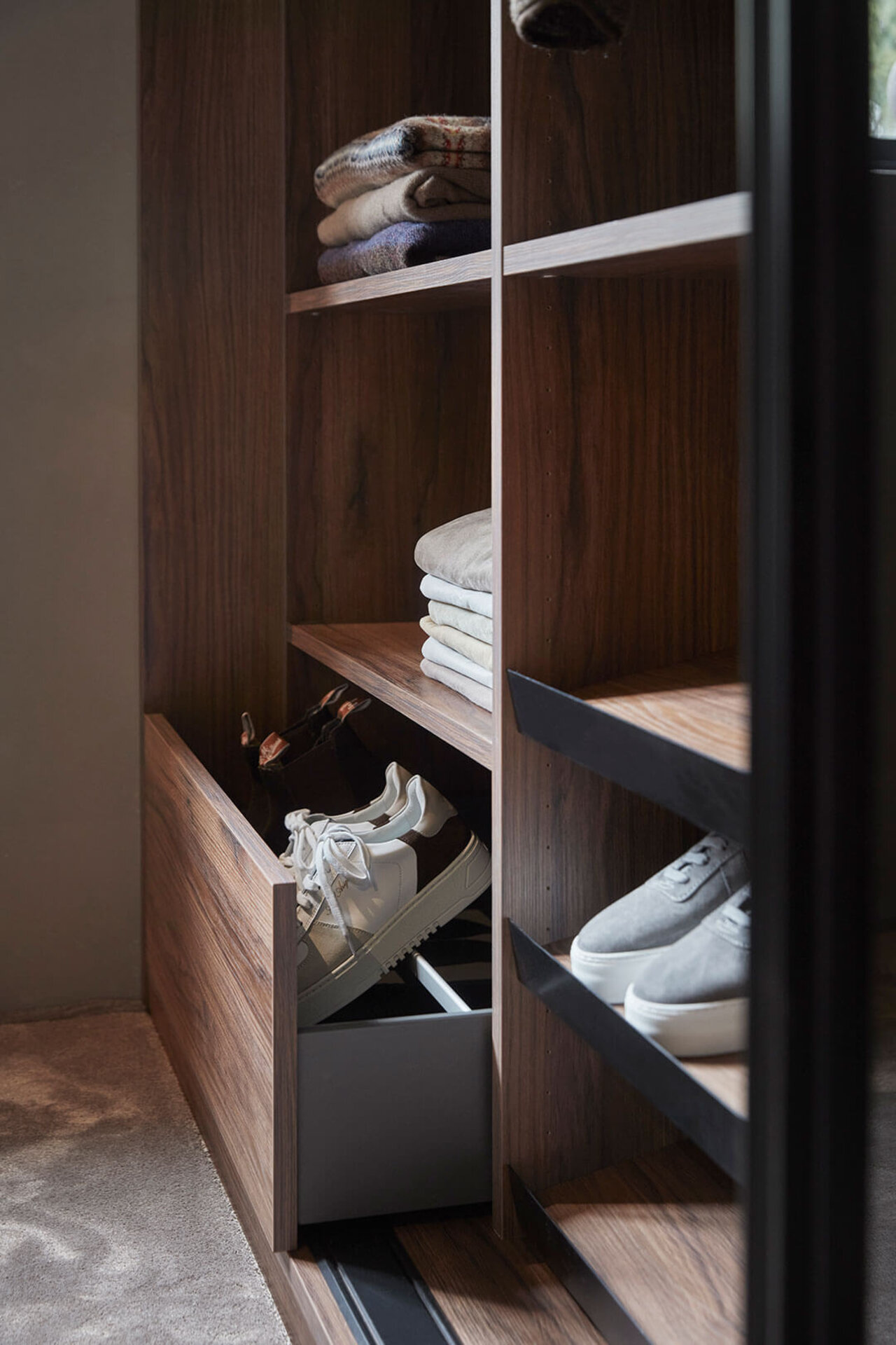 Oppbevaring soverom Frontrow innredning Oppbevaring soverom Frontrow innredning