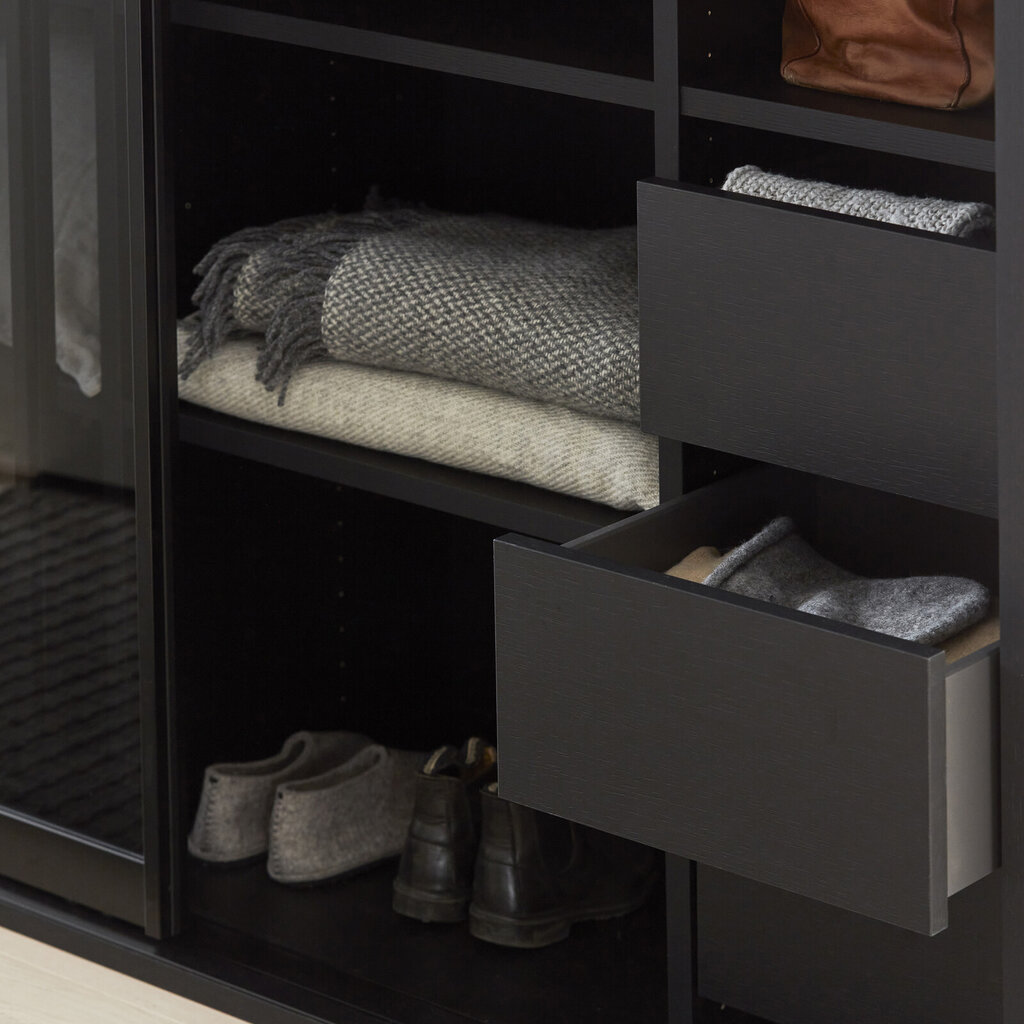 Garderobesinnredning skuffe grunn