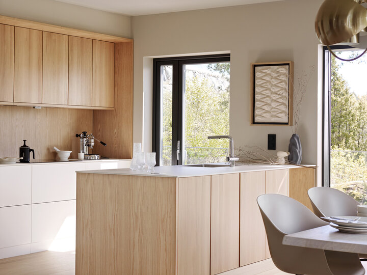 Kjøkkeninspirasjon Wood eik vitpigmentert og Bistro hvit