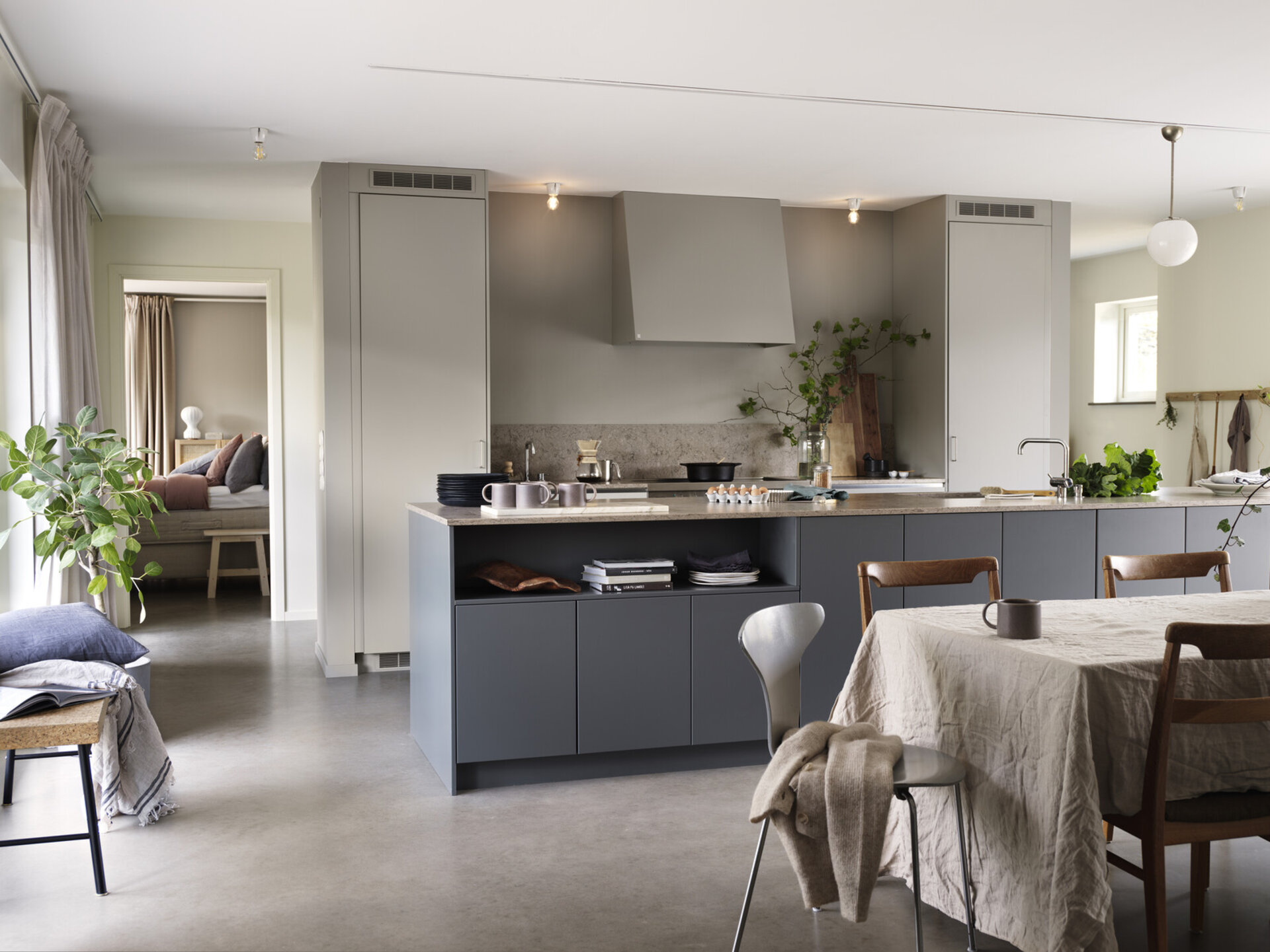 Kjøkkeninspiration Line varmgrå og Bistro grønngrå Kjøkkeninspiration Line varmgrå og Bistro grønngrå