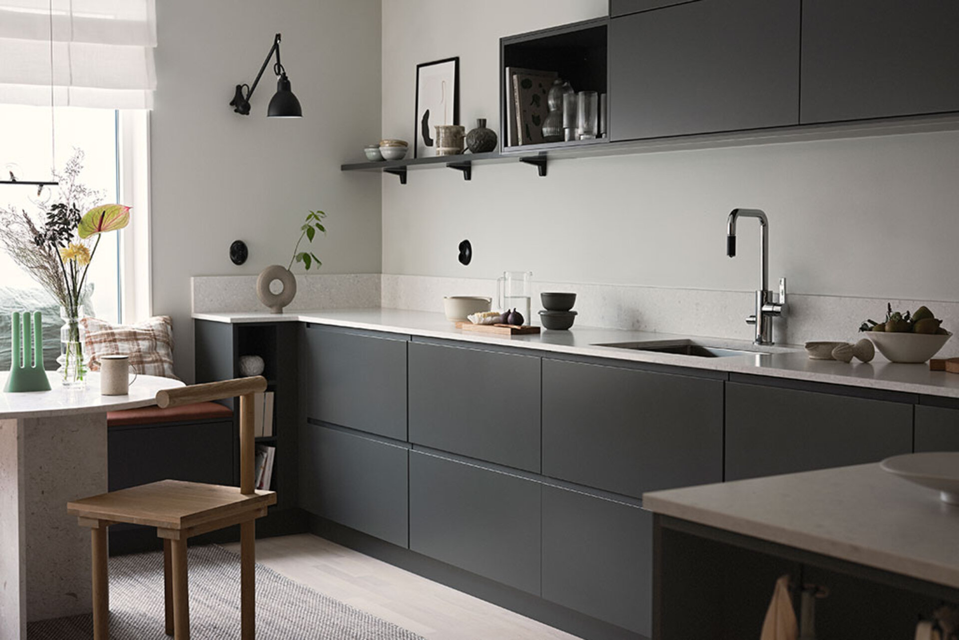 Kjøkkendør med integrert håndtak