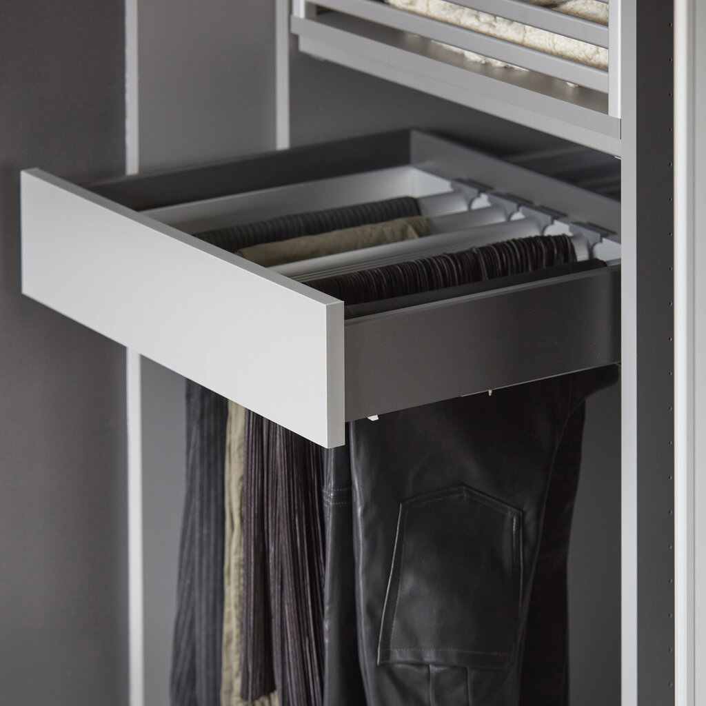 Garderobeinnredning uttrekkbar buksehenger Garderobeinnredning uttrekkbar buksehenger